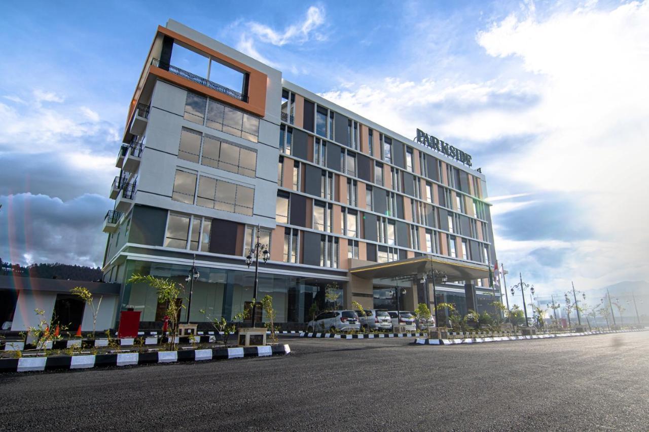 Parkside Gayo Petro Hotel Takengon Exterior photo