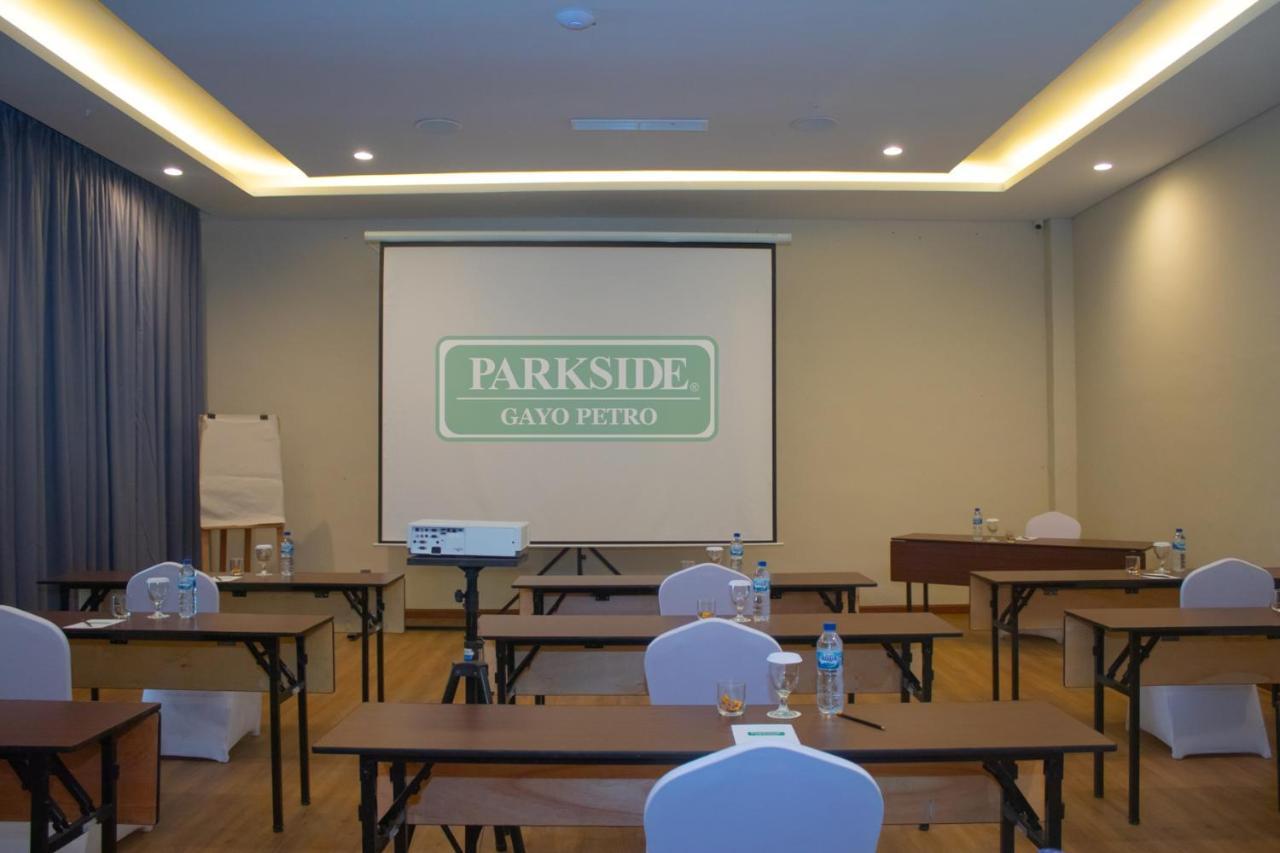 Parkside Gayo Petro Hotel Takengon Exterior photo