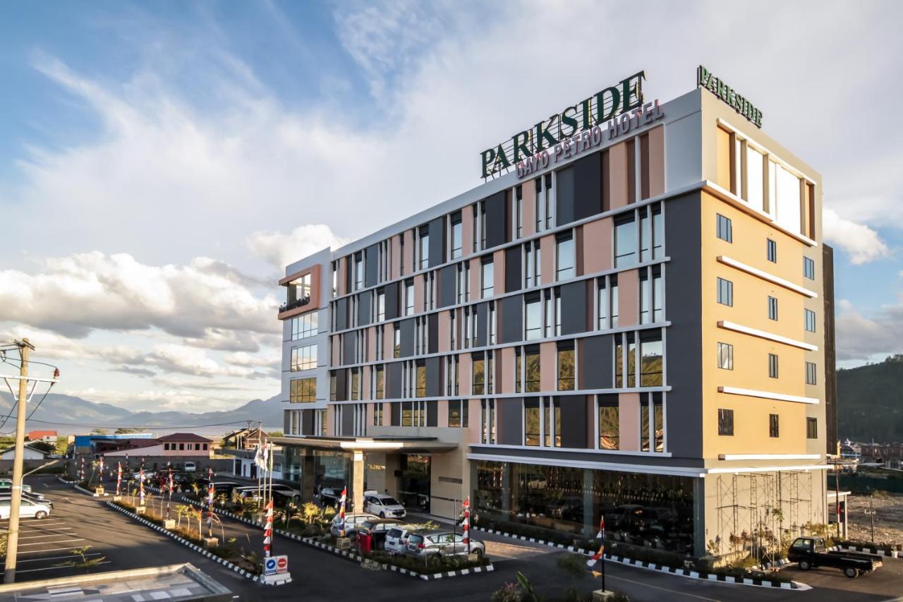 Parkside Gayo Petro Hotel Takengon Exterior photo