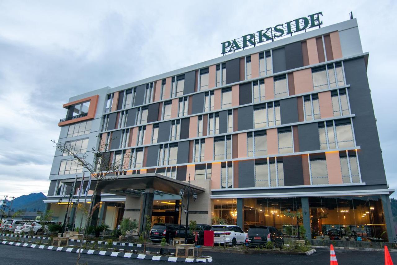 Parkside Gayo Petro Hotel Takengon Exterior photo